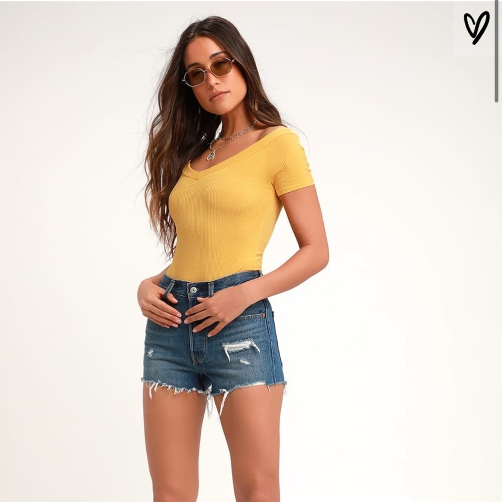 Ribbed Off the Shoulder Lulus’s Bodysuit